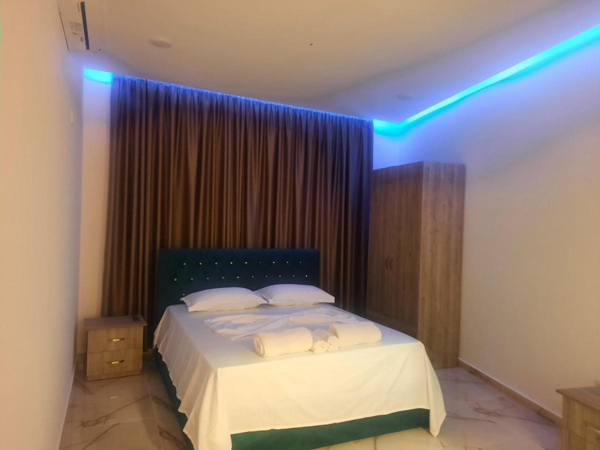 Hotel Megniar Lushnjë 外观 照片