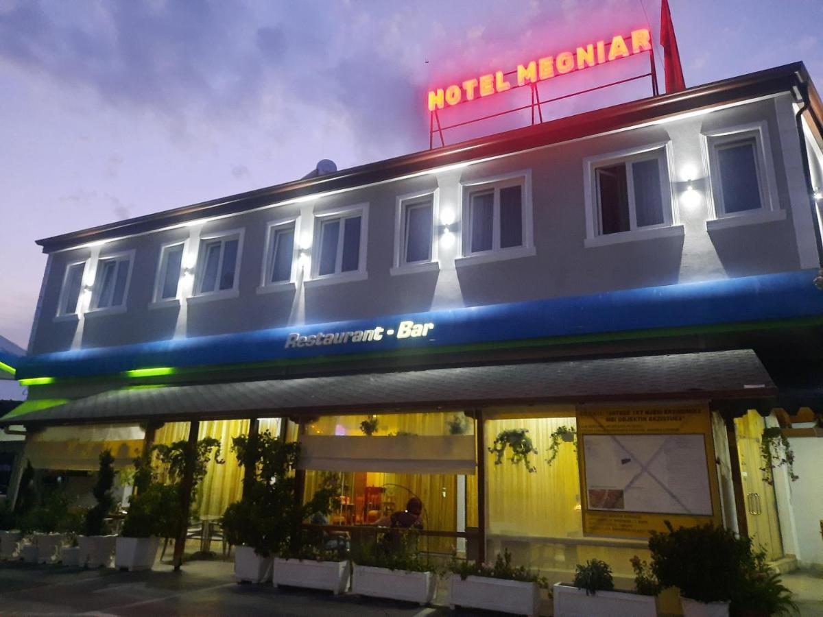 Hotel Megniar Lushnjë 外观 照片