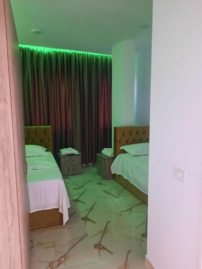 Hotel Megniar Lushnjë 外观 照片