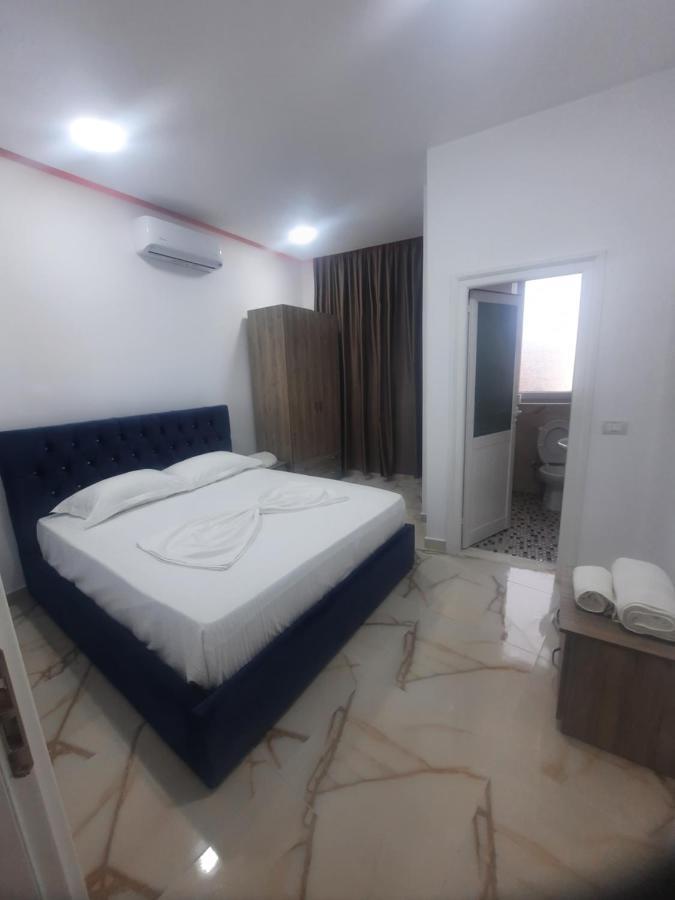 Hotel Megniar Lushnjë 外观 照片
